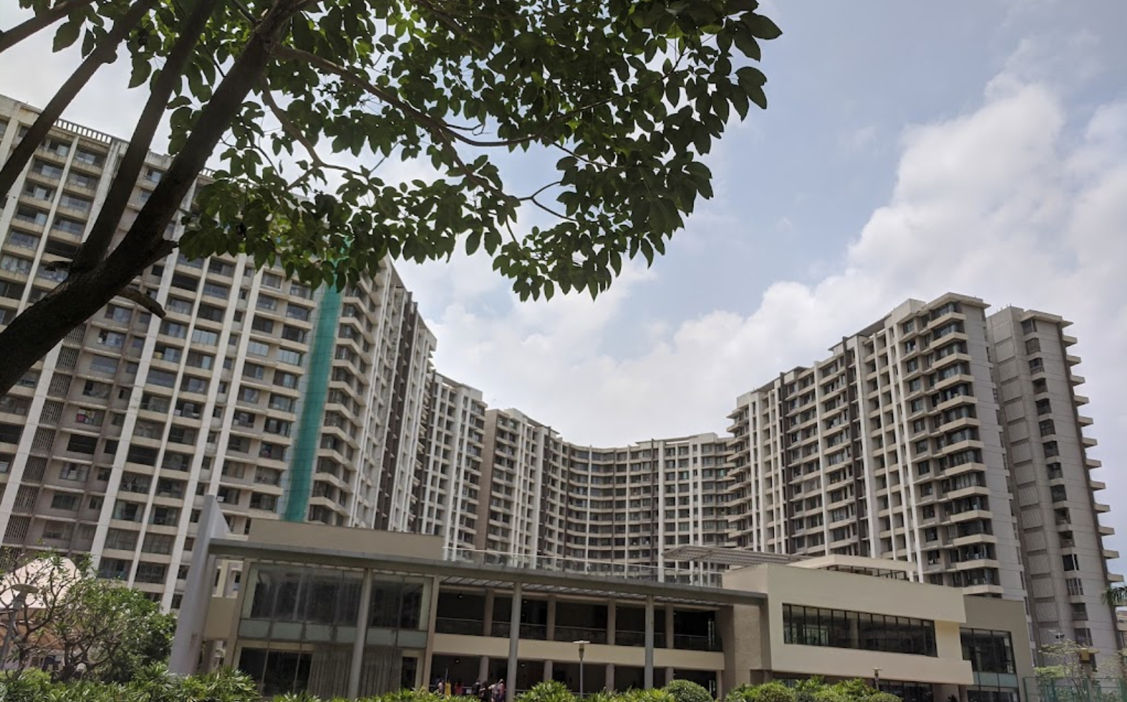 2½ BHK Flats on Rent in Kalpataru Aura, Ghatkopar West