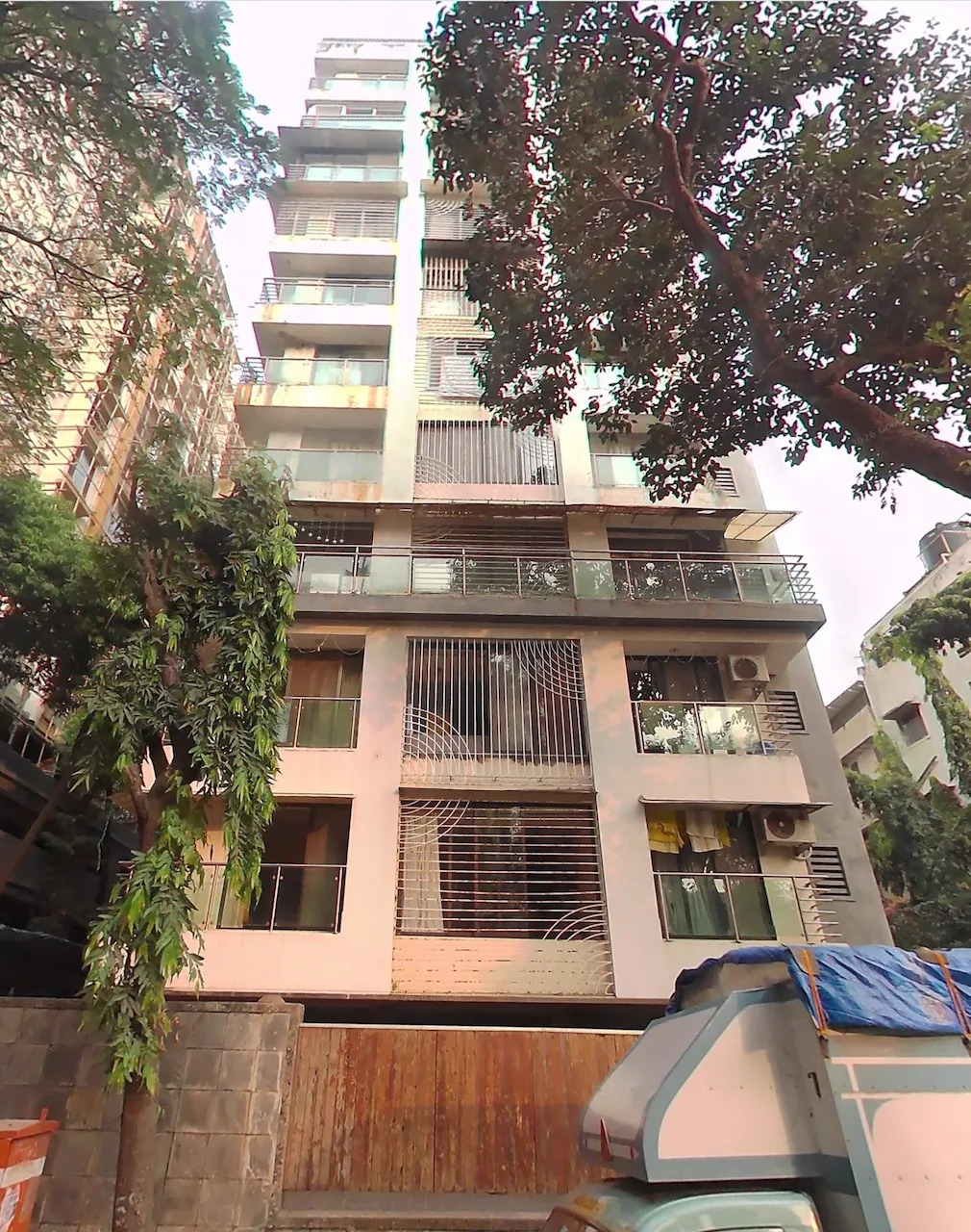 3 BHK Paresh Mahal CHS, Santacruz West — for Sale