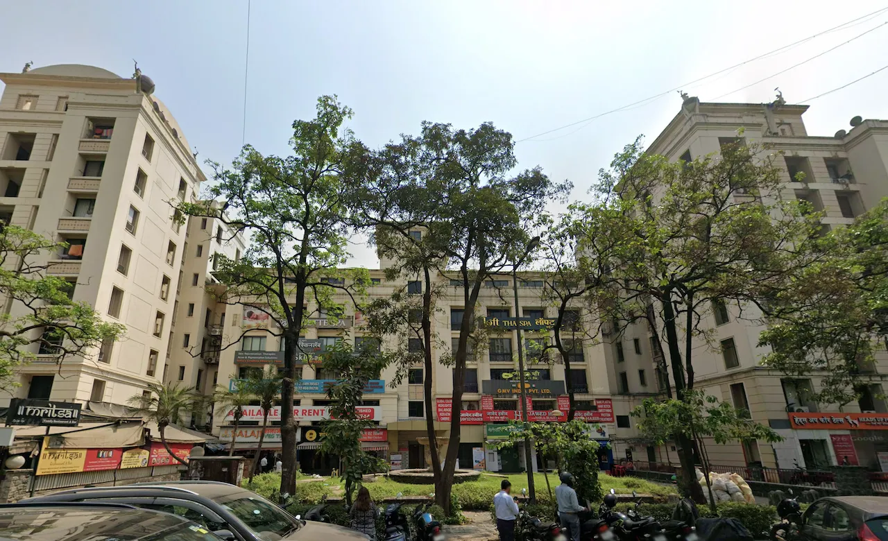 1 Leonardo, Thane West — for Sale