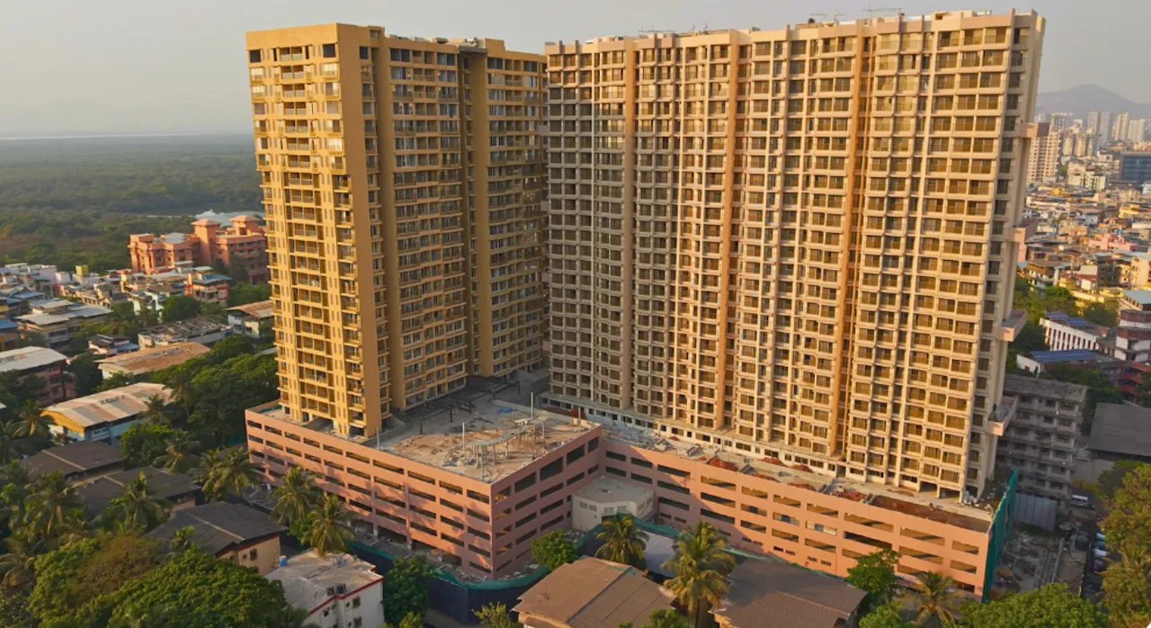 2 BHK 10 Marina Bay, Vashi — for Sale