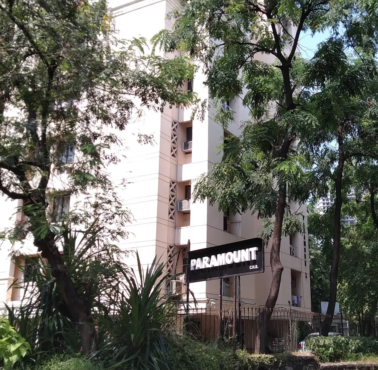1 BHK Paramount CHS, Thane West — for Sale