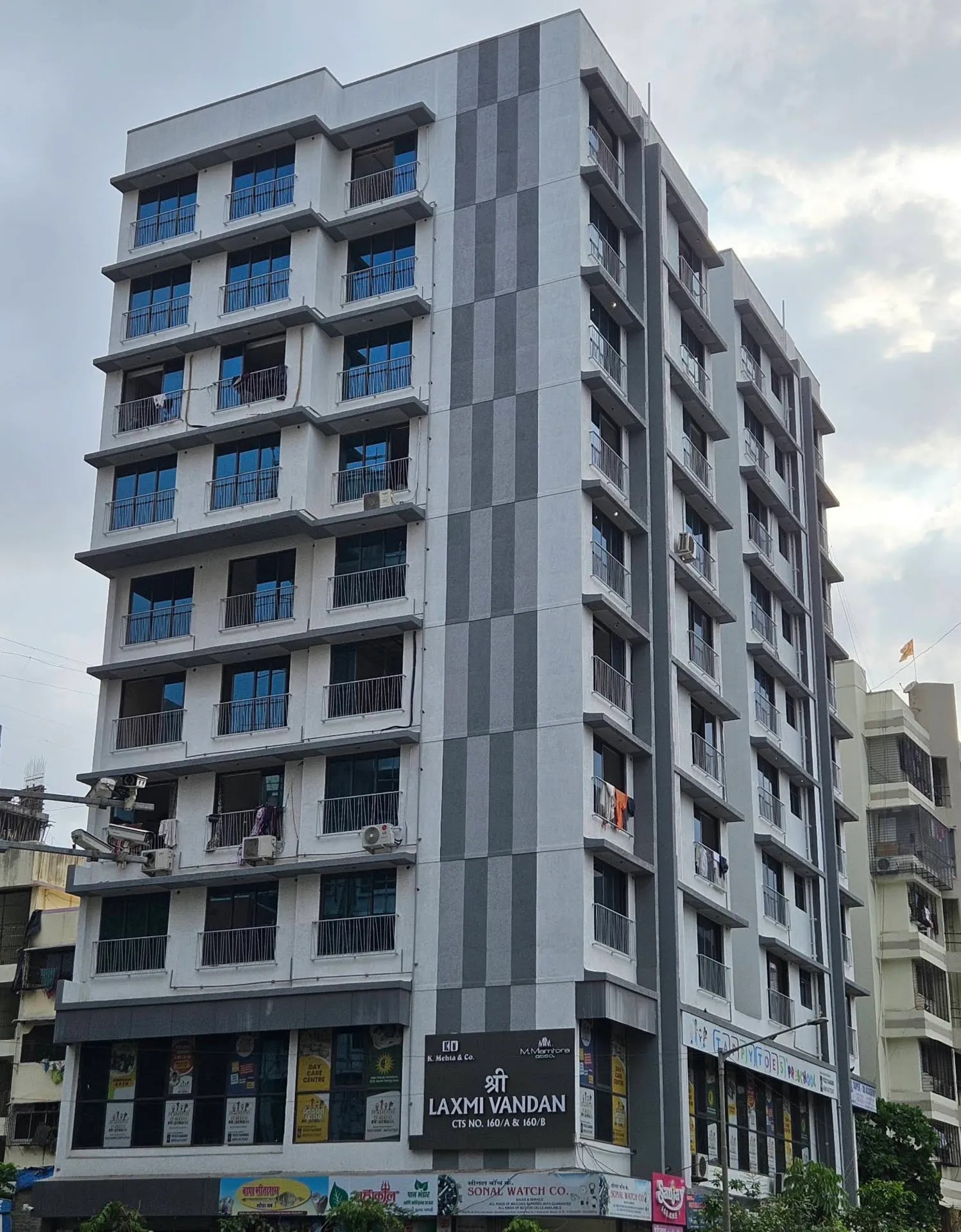 Shree Laxmi Vandan, Kandivali West