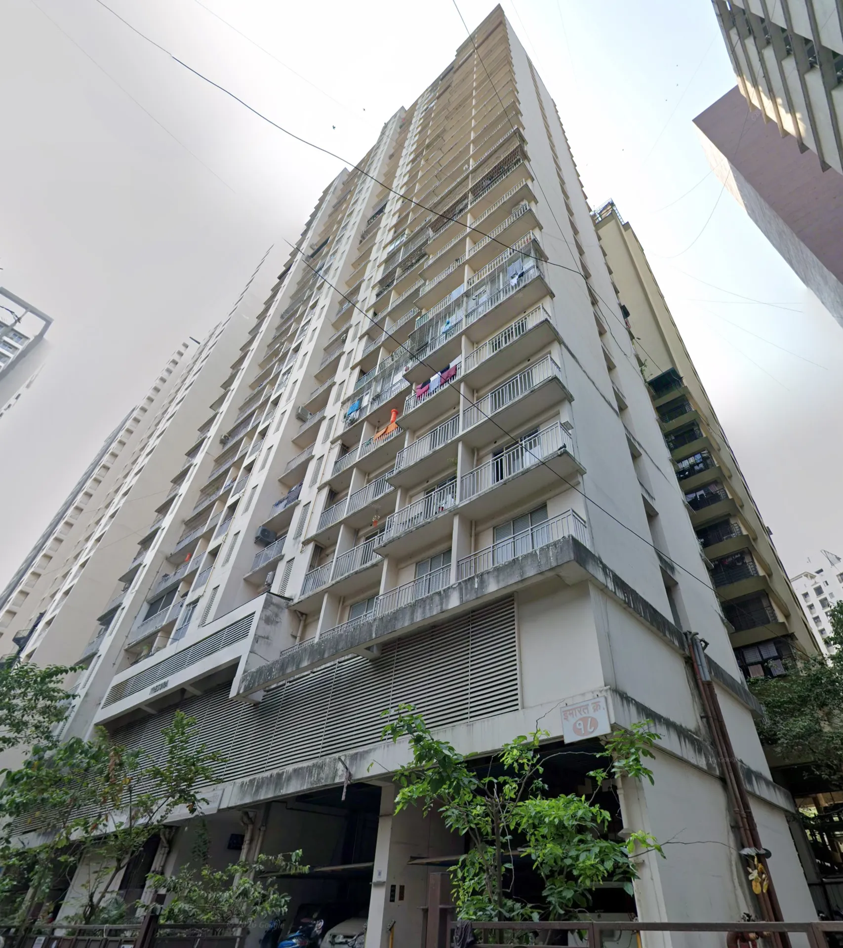 Tresora, Thane West