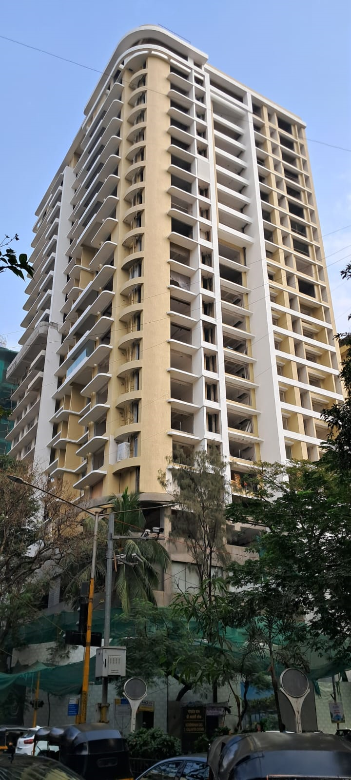 4 Flats for Sale in Cassias, Bandra West
