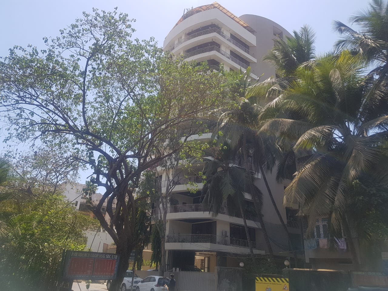 Building - Shimmer, Juhu