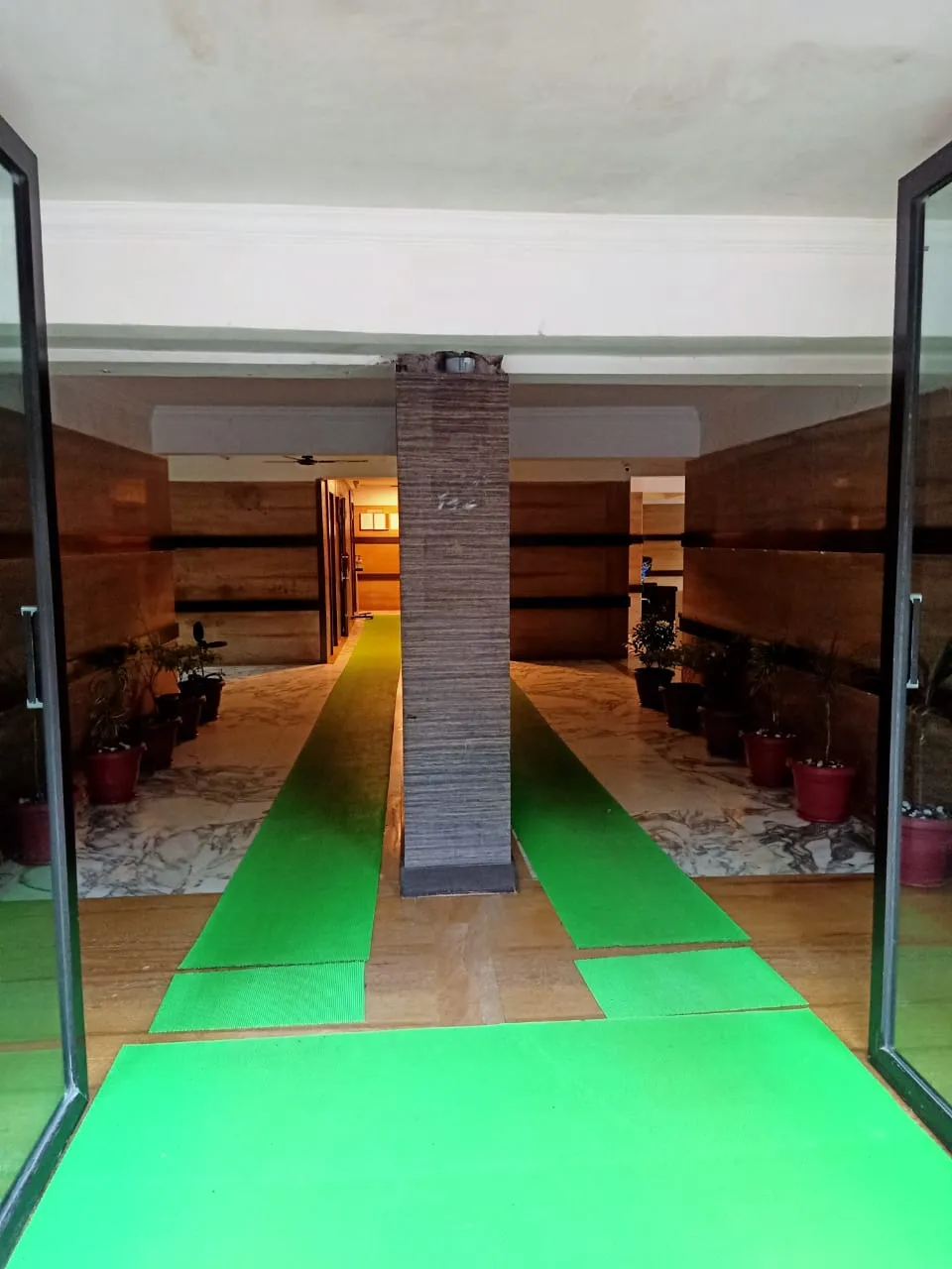 2 BHK Flats on Rent in Manju Towers, Andheri West