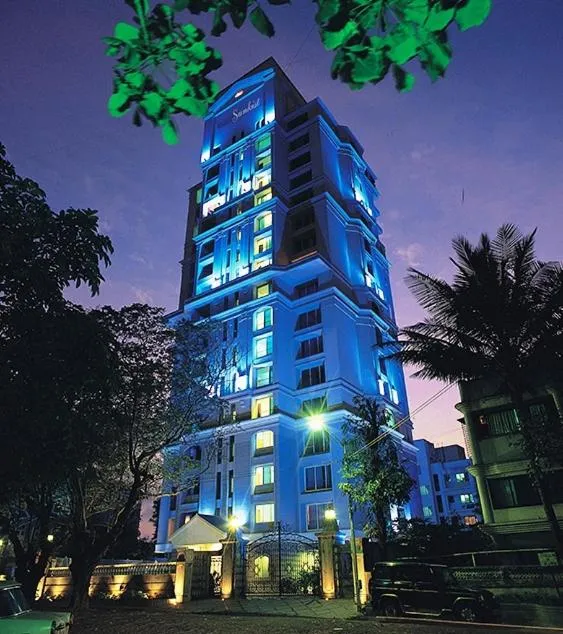 4 Flats on Rent in Raheja Sunkist, Bandra West