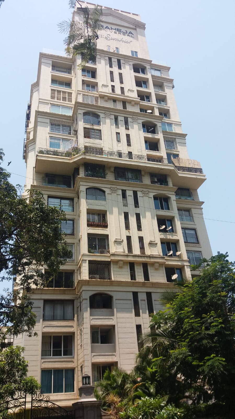 4 Flats on Rent in Raheja Sunkist, Bandra West