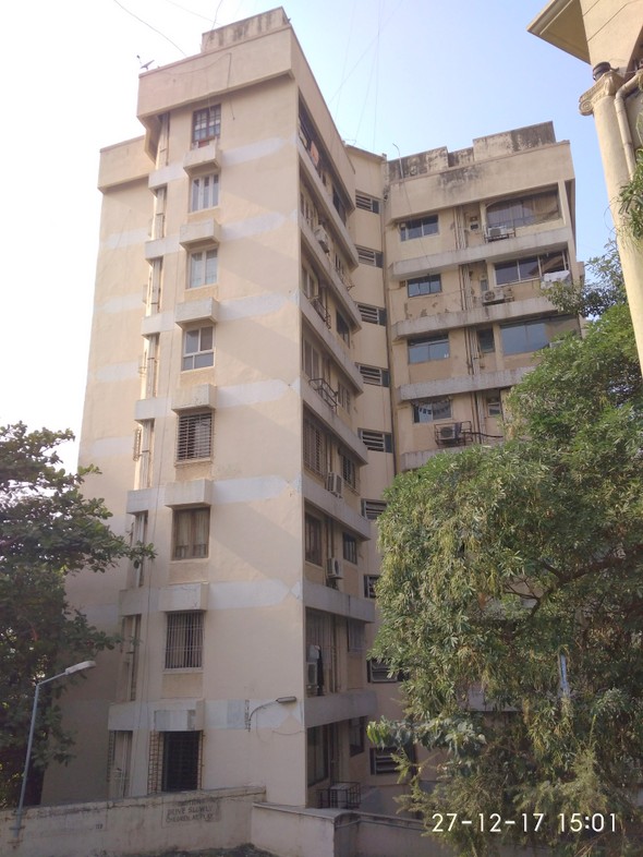 3 BHK Semi Furnished in Somerset Apartments , Bandra West