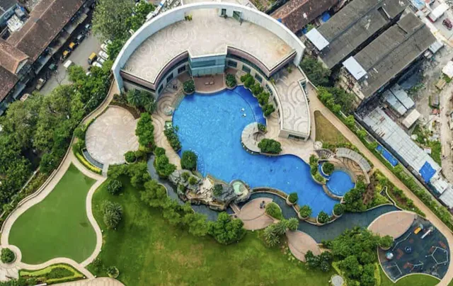 3 BHK Flats for Sale in Raheja Vivarea, Mahalaxmi