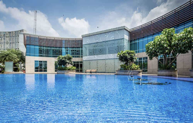 Building7 - Raheja Vivarea, Mahalaxmi