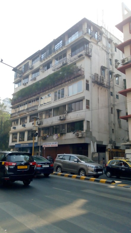 Mitra Kunj, Peddar Road