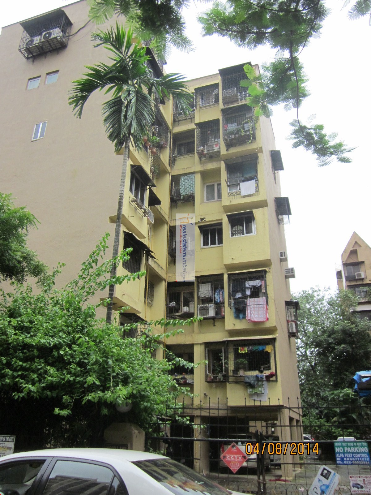 2 BHK Woodland Apartment for Rent in Andheri West