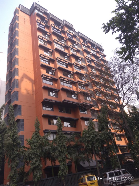 4 BHK Semi Furnished in Satguru Flying Carpet , Khar West