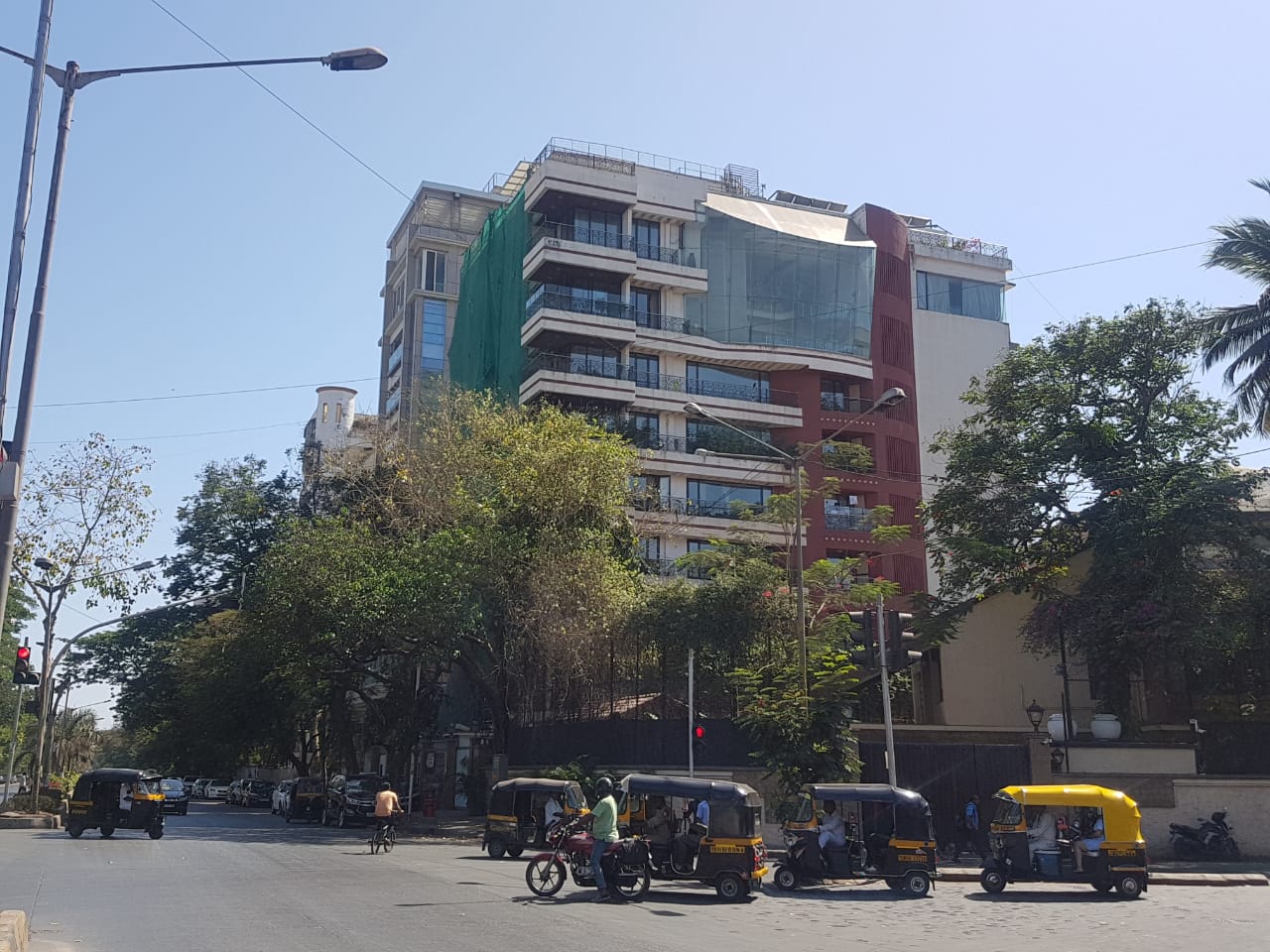 4BHK Semi Furnished in Harsh Jyot , Juhu