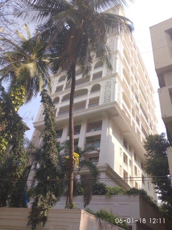 4 BHK Semi Furnished in Nair House , Khar West