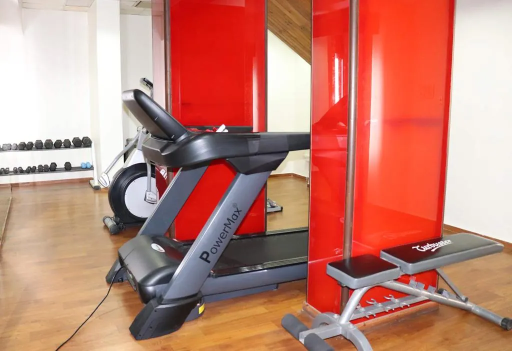 3 BHK Flats on Rent in The Point, Bandra West