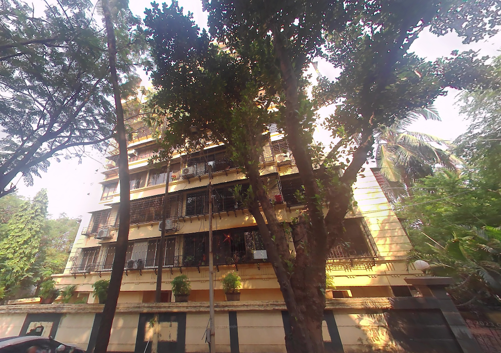 Smoky - Smoky Hill, Bandra West