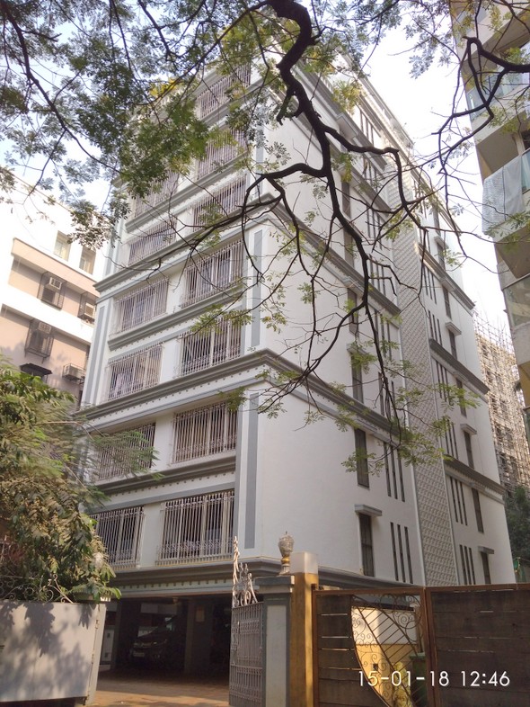 Prestige Court, Khar West