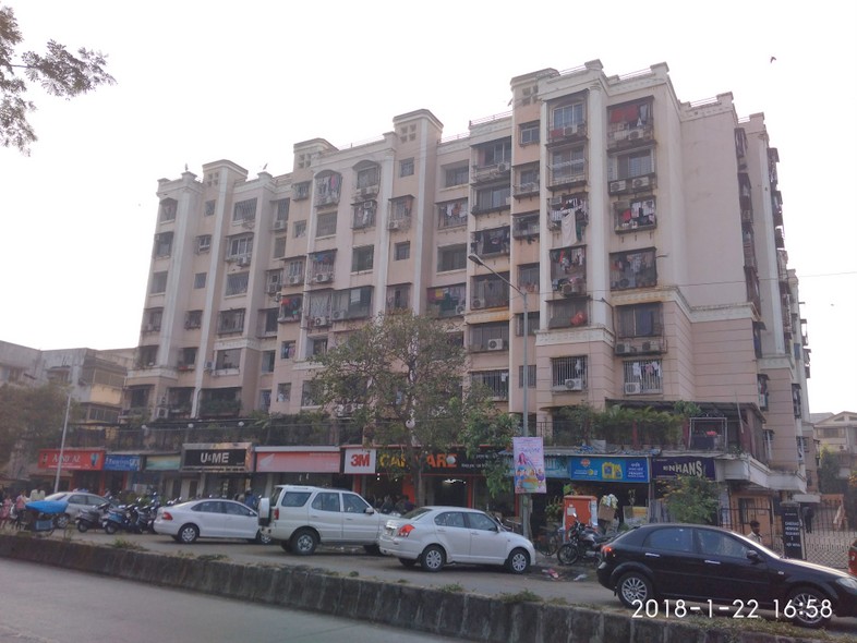 2 BHK Fully Furnished in Dheeraj Heritage Residency , Santacruz West