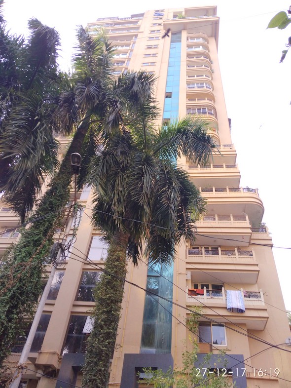 5 BHK Semi Furnished in Capri Heights , Bandra West