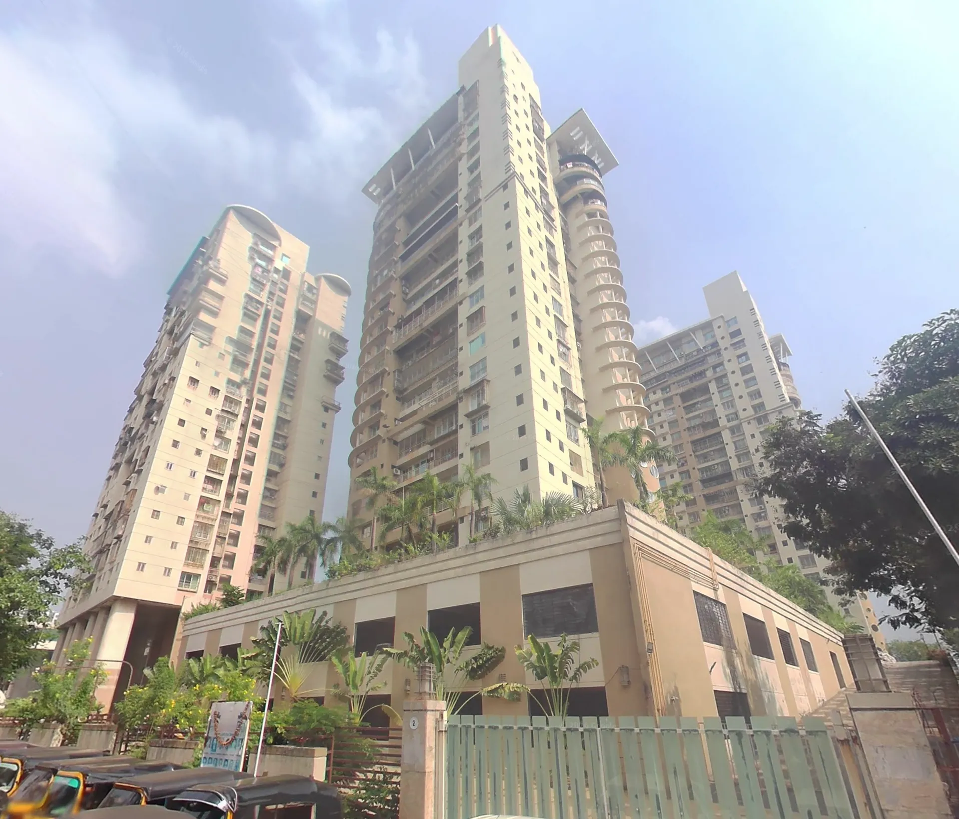 Rustomjee Ozone, Goregaon West