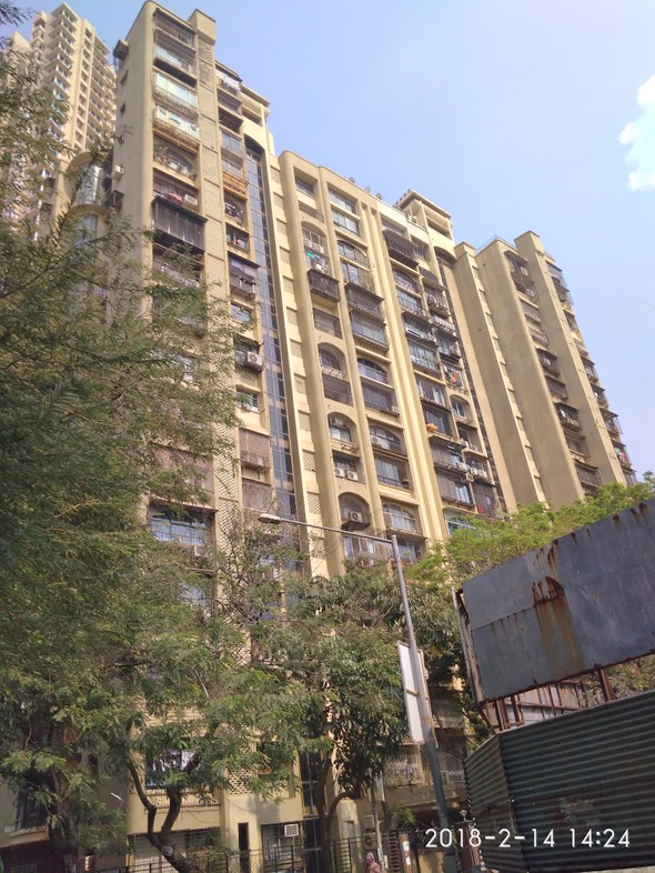 3 BHK Semi Furnished in Duplex Heights , Andheri West