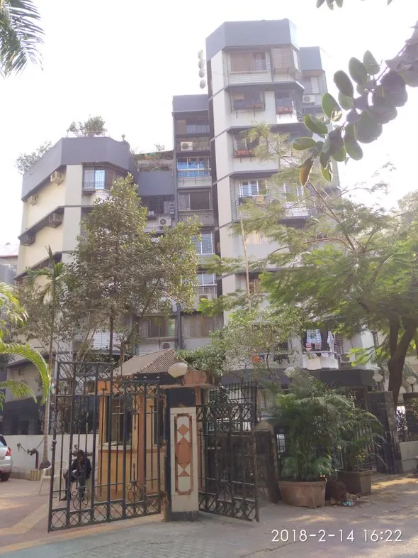  Flats for Sale in Breeze, Andheri West