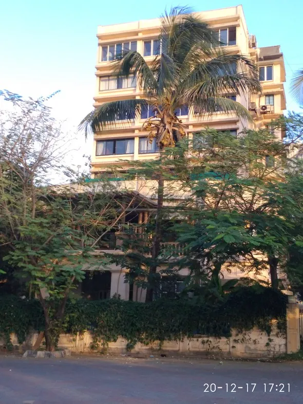 4 BHK Flats on Rent in Gold Mist, Bandra West