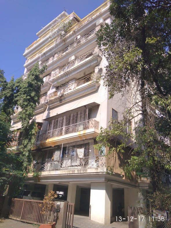 4 BHK Flats for Sale in Gulmohar, Bandra West
