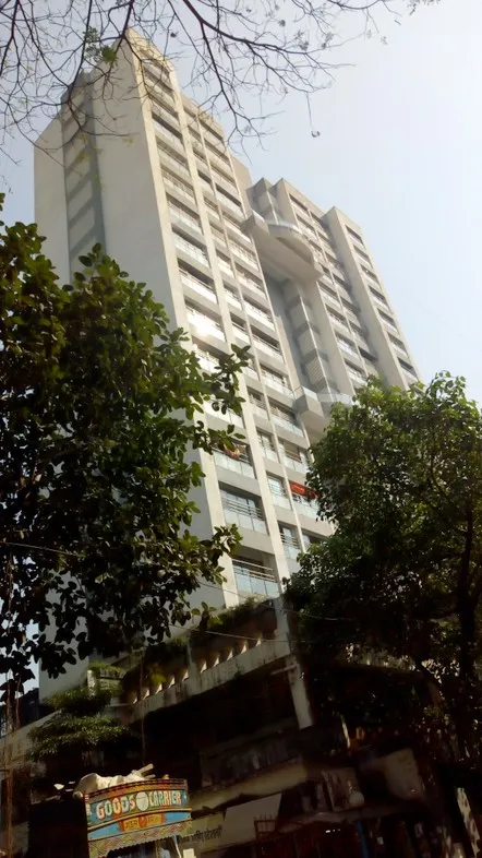 5 Flats for Sale in Omega Luxuria, Prabhadevi