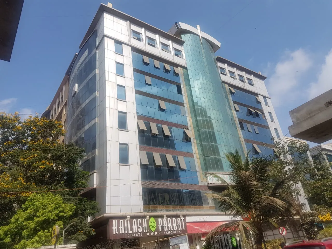  Offices for Sale in Crystal Plaza, Andheri West