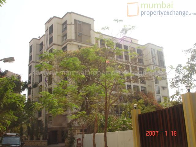 2 BHK Rajeshri Apartment, Kandivali West — for Sale
