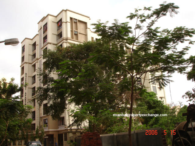 2 BHK Rajeshri Apartment, Kandivali West — for Sale