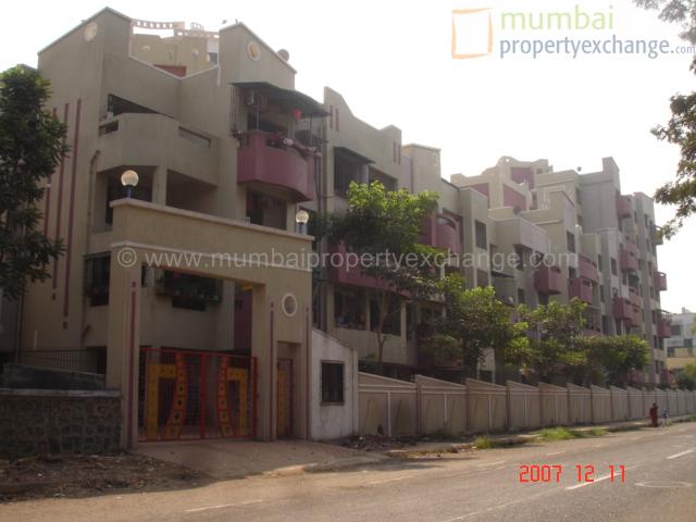 4 BHK Prime center, Santacruz West — for Sale