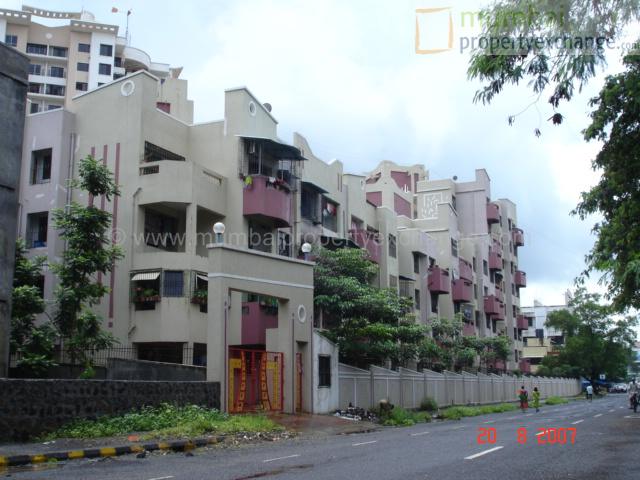 4 BHK Prime center, Santacruz West — for Sale