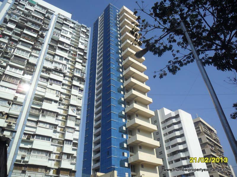 3 BHK Semi Furnished in Raheja Excelsior , Tardeo