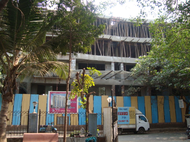 3 REGENCY TOWER, ANAND NAGAR — for Rent