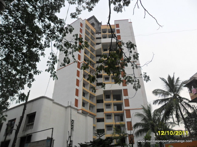 4 BHK Semi Furnished in Prathampad , Malad West
