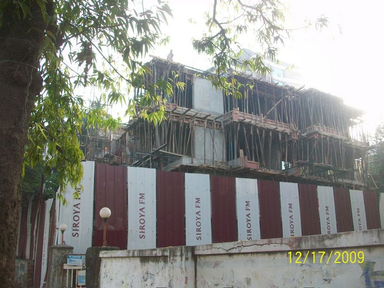 2 BHK Kalaniketan, Breach Candy — for Sale