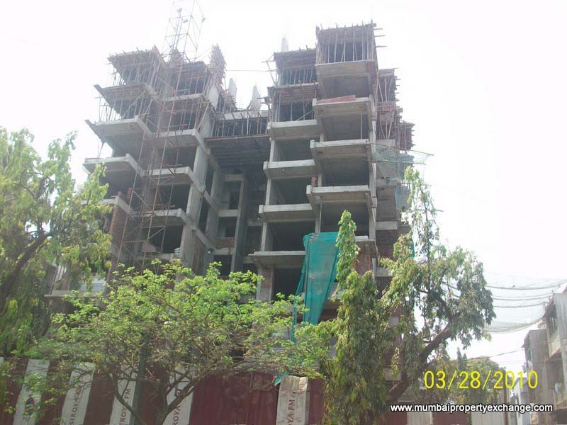 2 BHK Kalaniketan, Breach Candy — for Sale