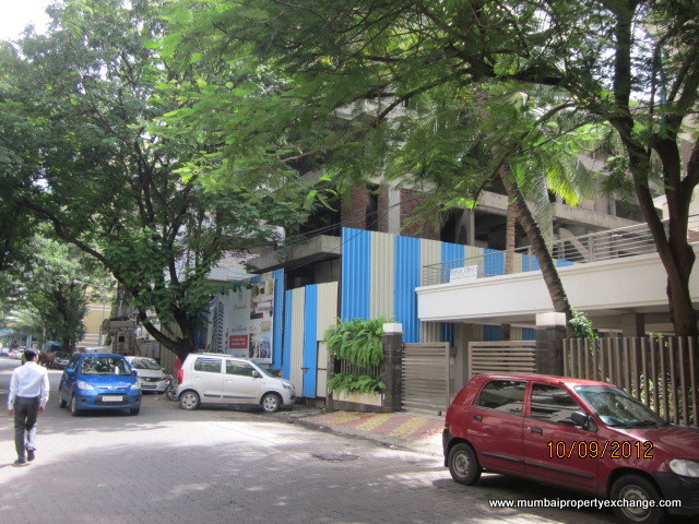 4720 Oth 11Th Sep 2012 - Hamrahi, Khar West