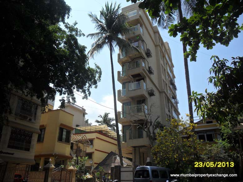 5207 Main - Hicons Aura, Bandra West