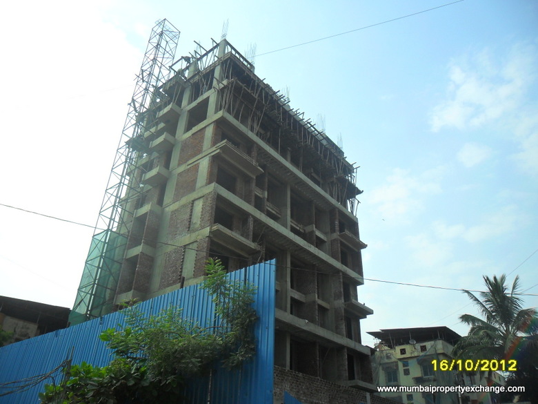 3 BHK Trishla Apartment, Vile Parle West — for Sale