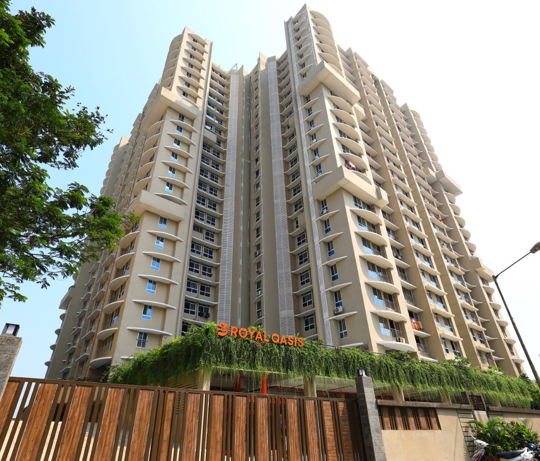 7032 Main - Royal Oasis, Malad West
