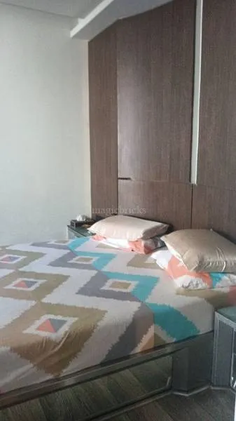 4 BHK Flats for Sale in Oberoi Sky Gardens, Andheri West