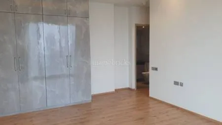 Img 05 - Rustomjee Crown, Prabhadevi