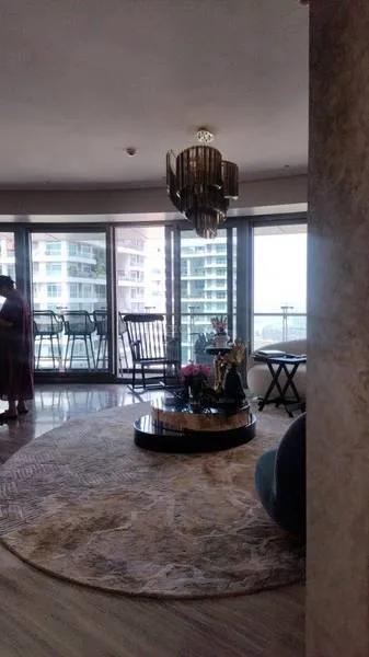 Img 01 - Lodha World Crest, Lower Parel