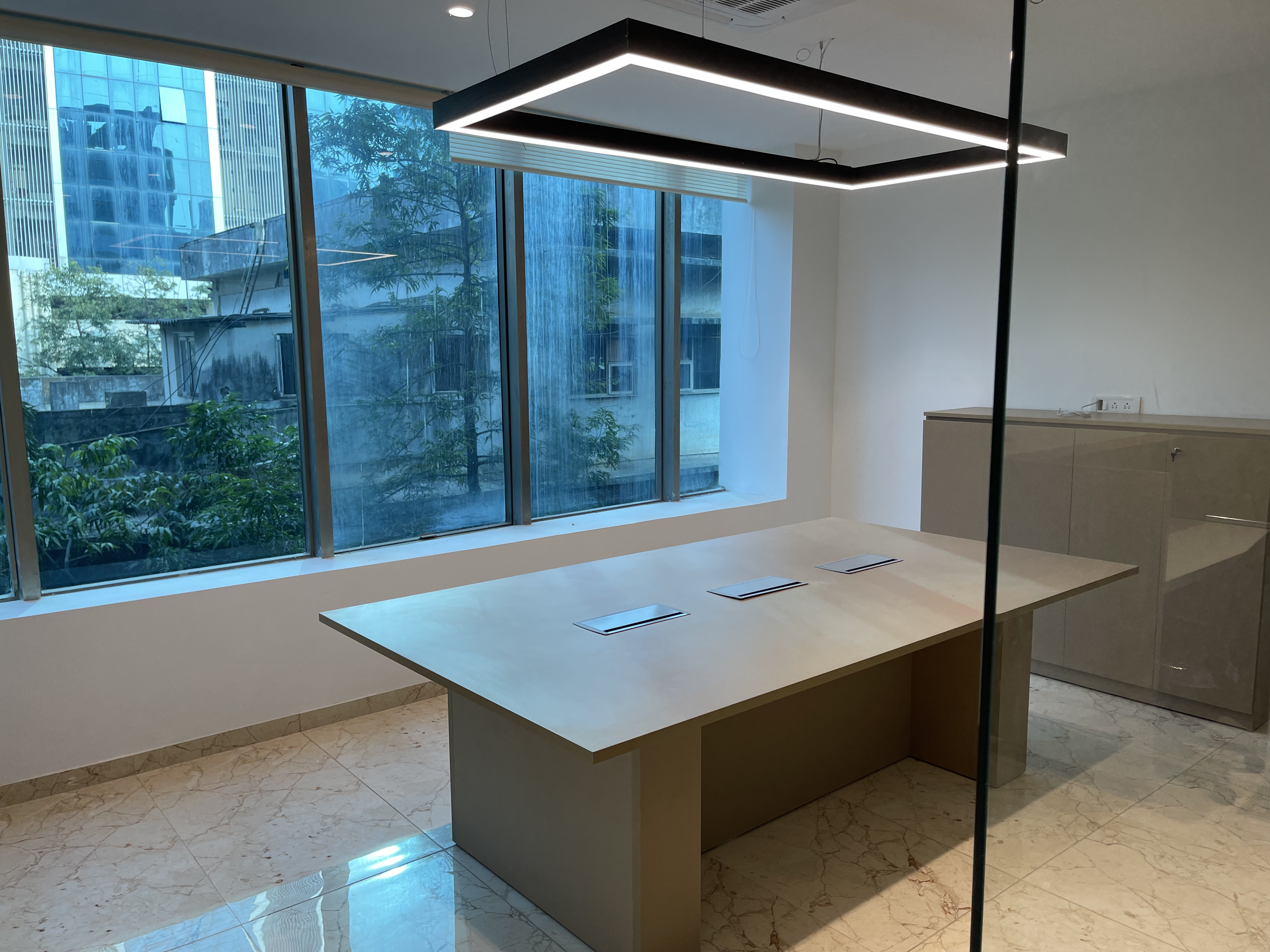 Minimalistic office designs are Trending