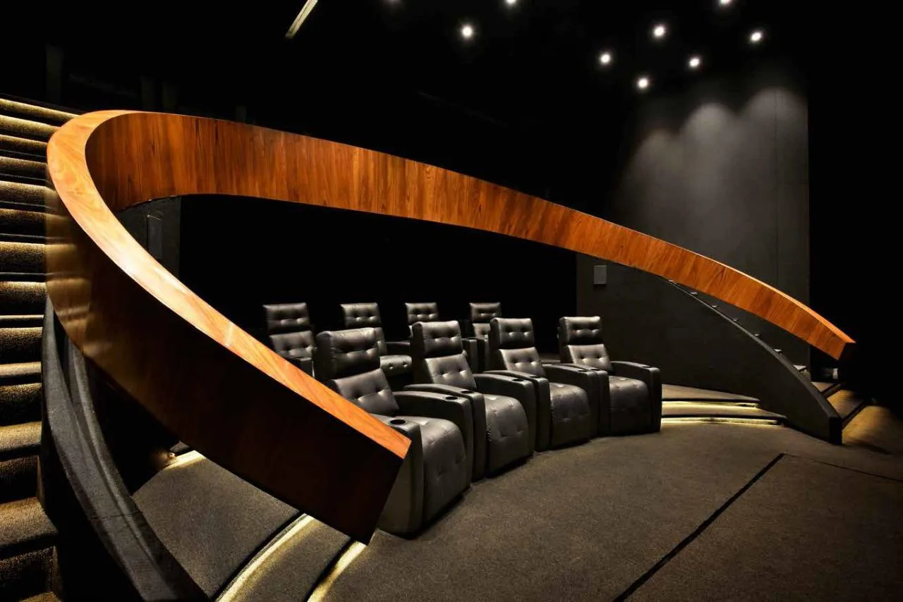 Rustomjee Paramount